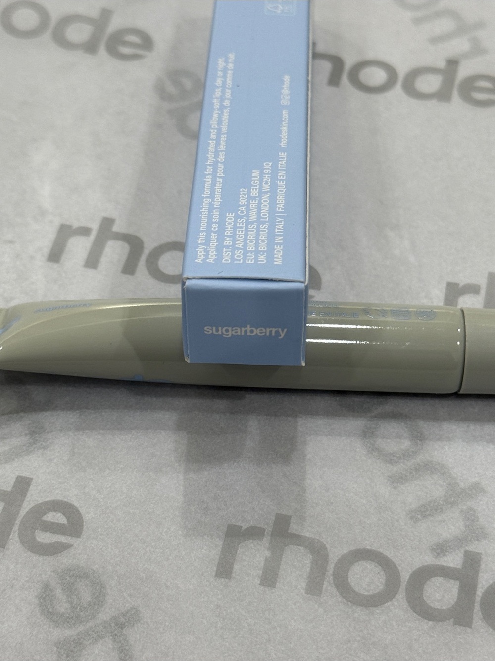 Rhode Bundle CARAMELIZED BANANA AND SUGARBERRY LIP TREATMENTS - Picture 10 of 11
